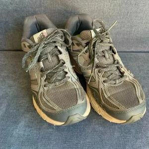 Woman’s Gray All Terrain New Balance Tennis Shoes